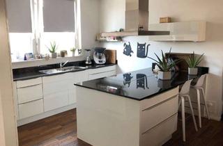 Wohnung mieten in Gebersheimer Straße, 71277 Rutesheim, Stilvolle, neuwertige 4-Zimmer-Dachgeschosswohnung mit geh. Innenausstattung, Balkon und EBK