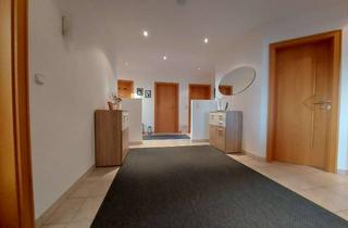 Wohnung mieten in 92245 Kümmersbruck, Helle 4,5-Zimmer-DG-Wohnung mit gehobener Innenausstattung in ruhiger Lage in Kümmersbruck