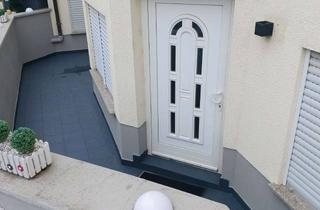 Wohnung mieten in 67574 Osthofen, Gepflegte 2 Raum Wohnung an bevorzugt eine weibliche Person zu vermieten (Maximal aber 2 Personen)