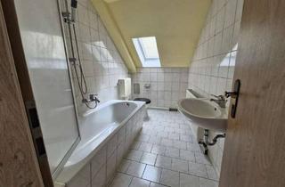 Wohnung mieten in Neumarkt, 08107 Kirchberg, Perfekt für die erste eigene Wohnung - 2 Zimmer Wohnung mit Einbauküche!