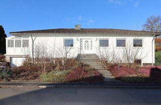 Haus kaufen in 34414 Warburg, Warburg-OT:Bungalowmit Wintergarten + Einliegerwohnung zu verkaufen!