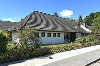 Haus kaufen in 22880 Wedel, Wedel - Viel Platz für neue Ideen Winkelbungalow in naher Waldrandlage