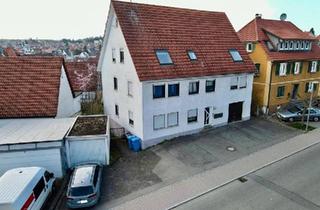 Mehrfamilienhaus kaufen in 72469 Meßstetten, Meßstetten - Mehrfamilienhaus mit Garten & Garagen 6%