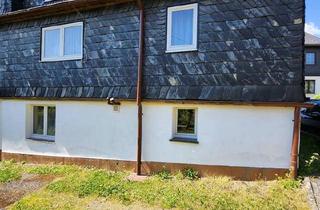 Doppelhaushälfte kaufen in 07343 Wurzbach, Wurzbach - Kapitalanlage - renoviertes Haus - DHH am Teich