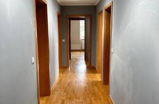 Wohnung kaufen in 42859 Remscheid, Remscheid - Dachgeschoss ETW 104 m2 Klima Top Zustand