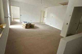 Wohnung kaufen in 63928 Eichenbühl, Toll geschnittene Eigentumswohnung mit großer, integrierter Garage – Ideal für Wohnen wie im Haus