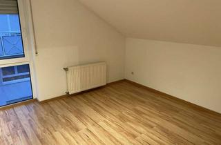 Wohnung mieten in 63911 Klingenberg, 2,5-Raum-Dachgeschosswohnung mit Balkon und Einbauküche in Klingenberg a.Main