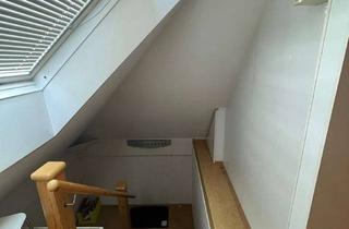 Wohnung mieten in Lerchenstrasse 32, 74172 Neckarsulm, Stilvolle, modernisierte 1-Raum-DG-Wohnung mit gehobener Innenausstattung in Neckarsulm