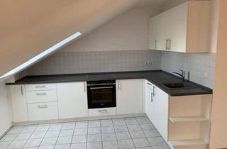 Wohnung mieten in Von-Mezzi-Str., 85661 Forstinning, Gemütliche Dachgeschosswohnung mit Balkon zu vermieten!
