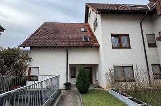 Wohnung mieten in Planstr. 1/1, 71272 Renningen, Gepflegte 2 Zimmer Wohnung im 1.OG mit EBK, Balkon, Keller sowie TG-Platz in 71272 Rennigen