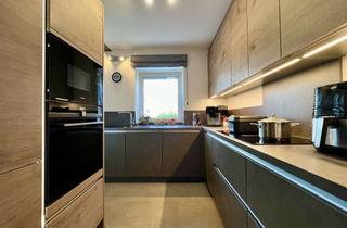 Haus kaufen in Burgkirchnerstraße 119, 84489 Burghausen, HOCHWERTIGES REIHENENDHAUS MIT GARTEN UND ÜBERDACHTER TERRASSE - PV-ANLAGE - GARAGE - FERNWÄRME