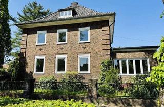 Villa kaufen in 48703 Stadtlohn, Ein Juwel der Architektur: Ihre Stadtvilla mit Charme und Potenzial!