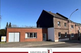 Haus kaufen in 52531 Übach-Palenberg, Großzügiges Wohnhaus mit zwei Anbauten und weitläufigem Grundstück