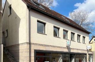 Haus kaufen in 96152 Burghaslach, Vielseitiges Wohn- und Geschäftshaus mit Terrasse und Balkon.