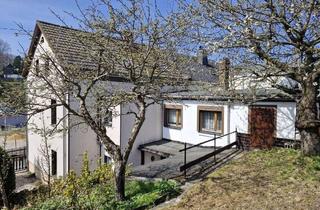 Einfamilienhaus kaufen in 08107 Kirchberg, Mehr als nur eine Garage .... EFH mit 3 Garagen und Nebengelass zu verkaufen!