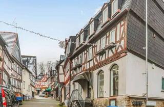 Mehrfamilienhaus kaufen in 35619 Braunfels, Herzensprojekt - Denkmalgeschütztes Mehrfamilienhaus (provisionsfrei)