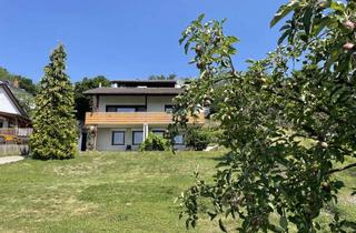 Mehrfamilienhaus kaufen in Fuchsbergstraße 19, 85386 Eching, Toller Ausblick - Mehrfamilienhaus mit 2 Wohneinheiten und viel Potenzial - provisionsfrei