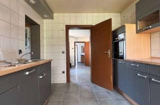 Haus kaufen in 41569 Rommerskirchen, Traumgrundstück mit Sanierungsobjekt. Einmalige Chance für Handwerker!