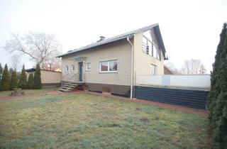 Einfamilienhaus kaufen in 38528 Adenbüttel, Einfamilienhaus in Rolfsbüttel – Großzügige 7 Zimmer und teilbares Grundstück für ein Neubau