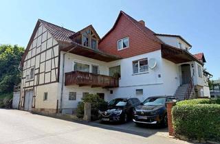 Haus kaufen in 34286 Spangenberg, Spangenberg - Ihr neues Zweifamilienhaus mit Garagen, Balkon und Wintergarten in Spangenberg-Pfieffe