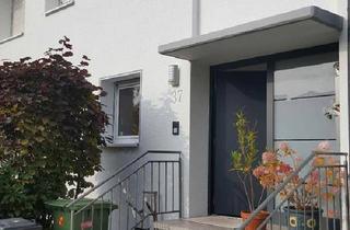 Reihenhaus kaufen in 78050 Villingen-Schwenningen, Villingen-Schwenningen - 3 Familien Reihenhaus mit großen Gartenanteil