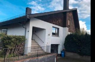 Einfamilienhaus kaufen in 35644 Hohenahr, Hohenahr - Großes Einfamilienhaus in außergewöhnlicher Bauweiseo. Provision