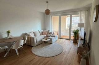 Wohnung kaufen in 22926 Ahrensburg, Geschmackvolle, neuwertige 2,5-Zimmer-Wohnung mit gehobener Innenausstattung mit EBK in Ahrensburg