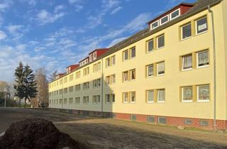 Wohnung mieten in Stahlbroder Straße 10, 18519 Reinberg, Helle, freundliche 2-Raum-Wohnung mit Badewanne & Stellplatz im 1. Obergeschoss