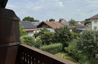 Wohnung mieten in 83064 Raubling, Erstbezug nach Sanierung mit Balkon und Einbauküche: Geschmackvolle 2-Zimmer-DG-Wohnung