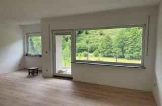 Wohnung mieten in 57537 Mittelhof, Erstbezug nach Sanierung - 3 Zimmer-Küche-Bad-Balkon