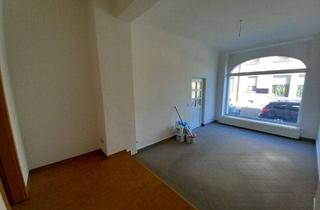 Gewerbeimmobilie mieten in 08459 Neukirchen, niedlicher kleiner Laden/Büro mit Küche und Toilette in der Hauptstraße 113, Neukirchen