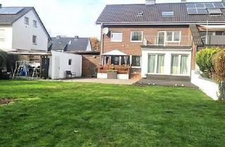 Mehrfamilienhaus kaufen in 33378 Rheda-Wiedenbrück, Renoviertes Dreifamilienhaus mit großem Garten in Rheda!