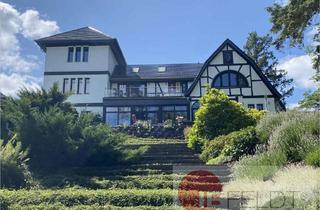Villa kaufen in 16798 Fürstenberg/Havel, Ihr neuer Wohntraum am Röblinsee:Geschichtsträchtige, repräsentative Villa mit Seezugang
