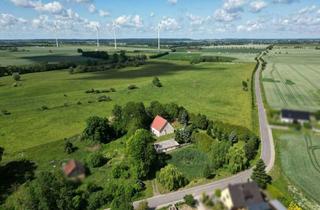 Einfamilienhaus kaufen in 17089 Bartow, Zögern Sie nicht: Renovierungsbedürftiges Einfamilienhaus inkl. Werkstatt samt Garten