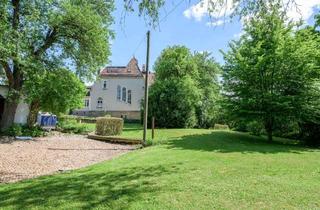 Villa kaufen in 70469 Feuerbach, Einmalige Stadtvilla mit Charme direkt an den Weinbergen!