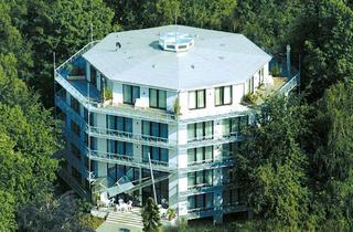 Büro zu mieten in Ursulastr. 29, 50354 Hürth, Stilvolles 2-Zimmer-Penthouse-Büro mit Balkon und Einbauküche in Hürth