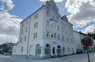 Immobilie kaufen in Hohenzollernstr., 94252 Bayerisch Eisenstein, ehemaliges Klinikgebäude in zentraler Lage von Bayer. Eisenstein