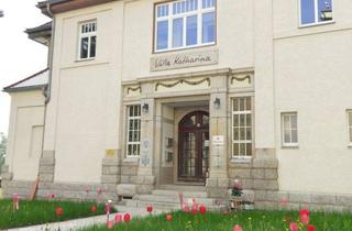 Wohnung mieten in Dr.-Wilhelm-Külz-Str. 25, 08223 Falkenstein, Stilvolle Büroflächen od. Praxisräume zu vermieten