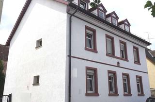 Wohnung kaufen in 68519 Viernheim, Schöne 2 ZKB in sehr gepflegtem ansprechendem 4 - Familienhaus