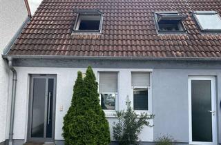 Wohnung kaufen in 67454 Haßloch, Modernisierte 4-Raum - Wohnung mit großem Garten und Einbauküche in Haßloch