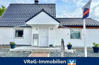 Einfamilienhaus kaufen in 23815 Geschendorf, Geschendorf - Modernisierter Altbau mit 2 Carports, 3 Stellplätzen und pflegeleicht angelegtem Grundstück (A3194)