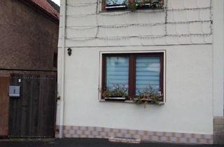 Haus kaufen in 99830 Treffurt, Treffurt - 1-2 Familienhaus mit viel Potenzial für Ihre Wohnträume + Garten