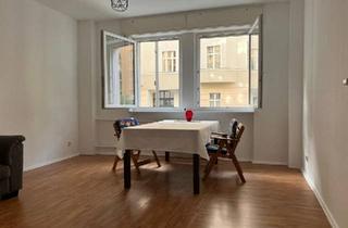 Wohnung kaufen in 10555 Berlin, Berlin - Bezugsfreie 3-Zi-Familien-Wohnung am Spreebogen nahe Tiergarten