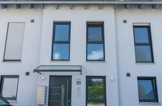 Wohnung kaufen in 85661 Forstinning, Neuwertige, großzügige 2 Zimmer-Wohnung mit Balkon– Vermietetes Investment in Forstinning b. München