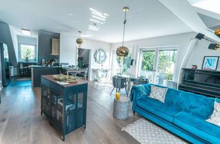 Wohnung kaufen in 85661 Forstinning, Moderne Dachgeschosswohnung mit Balkon–stilvolles Wohnen über den Dächern – neuwertig und vermietet