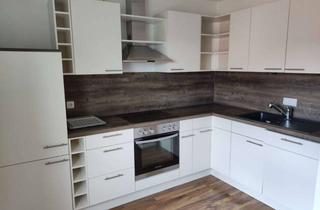Wohnung mieten in 92245 Kümmersbruck, Renovierte 4-Zimmer-Wohnung mit Balkon, EBK und Garage