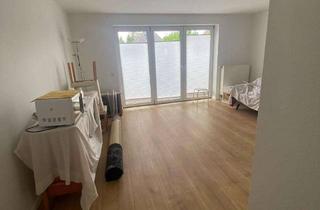 Wohnung mieten in Holsteiner Str. 14, 24790 Schacht-Audorf, 2-Zimmer-Erdgeschosswohnung mit Einbauküche, Terrasse und einem Parkplatz vor dem Haus