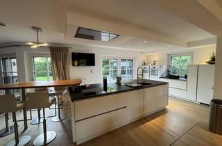 Haus kaufen in 30938 Burgwedel, Geräumiges, modernisiertes 5-Zimmer-Spezialgebäude mit luxuriöser Innenausstattung in Burgwedel