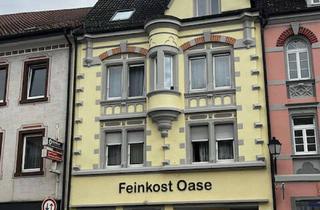 Haus kaufen in 78333 Stockach, Stadthaus in zentraler Lage mit vier Wohnungen und einem Ladengeschäft mit sehr guter Rendite!