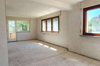 Haus kaufen in 73257 Köngen, ENTKERNTES ZWEIFAMILIENHAUS, voll unterkellert, 2 Balkone, Bühne ausbaubar - 224-25